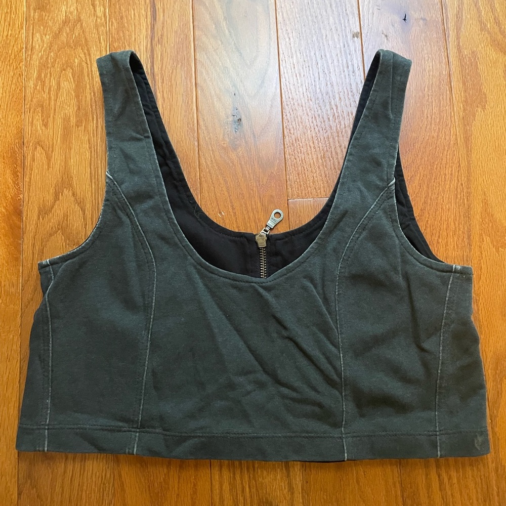 Crop top